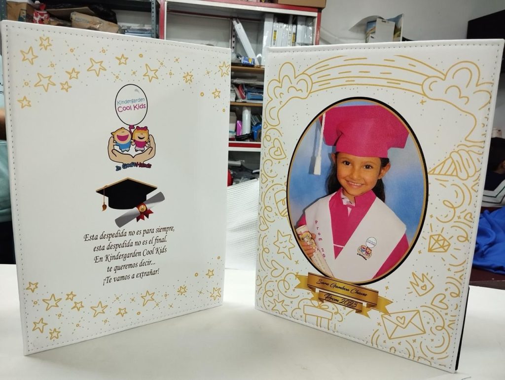 Carpeta de grado en Cuero-Tex 2 cuerpos sublimada